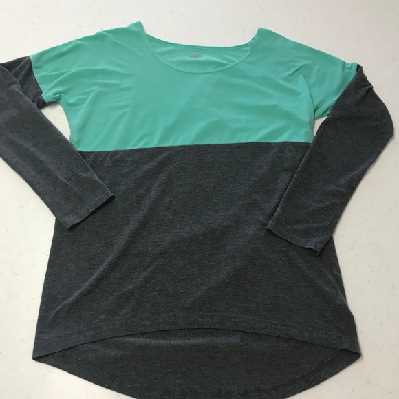 ALO Aura Colorblock High/Low Top Small - Picture 5 of 8